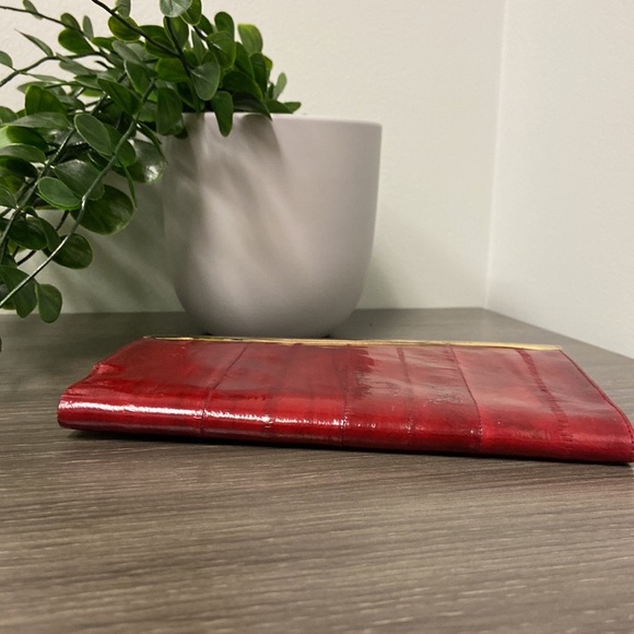 Vintage Genuine Eel Skin Kiss Lock Wallet - Picture 7 of 16